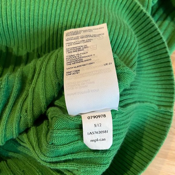 💚 Bright Green Tommy Hilfiger Sweater 💚 - Picture 7 of 7